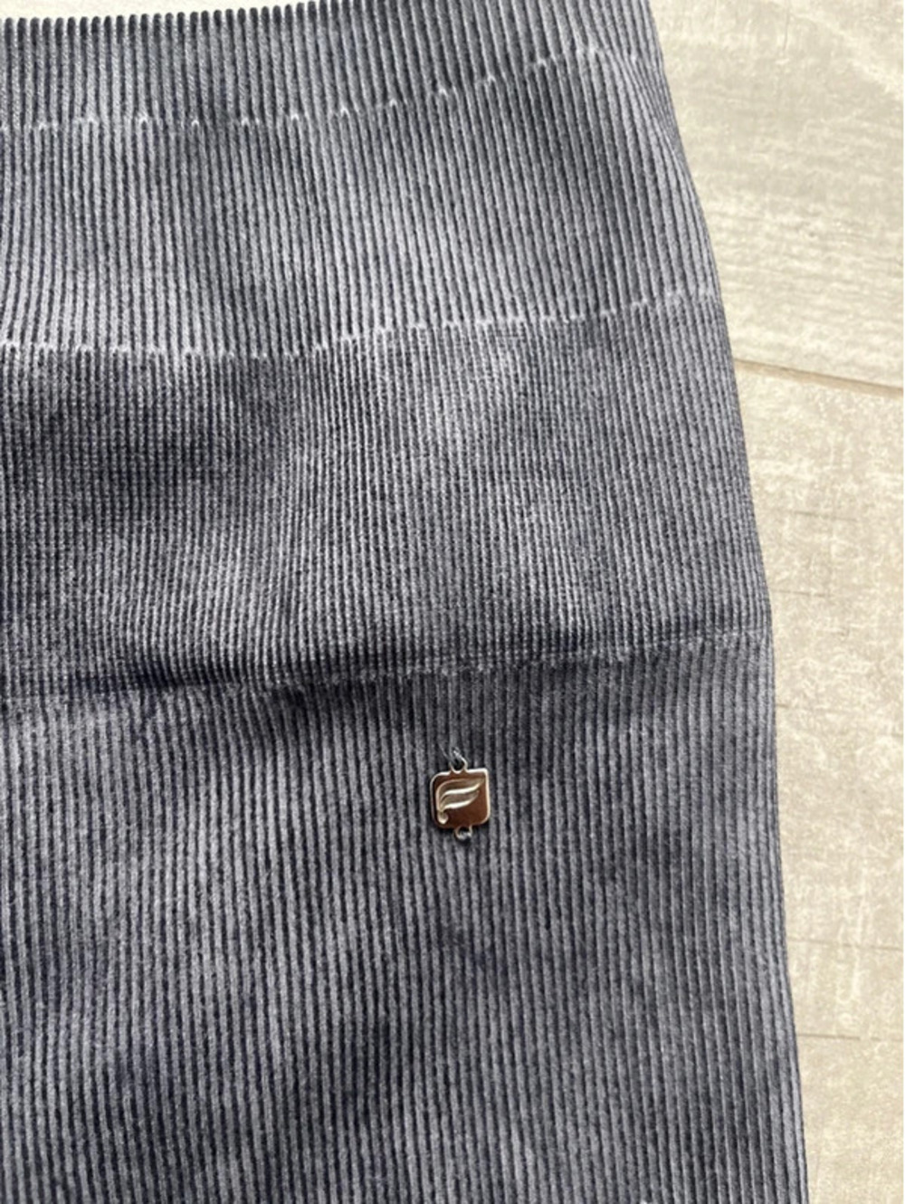 Fabletics Ribbed Gray Leggings - Picture 3 of 5